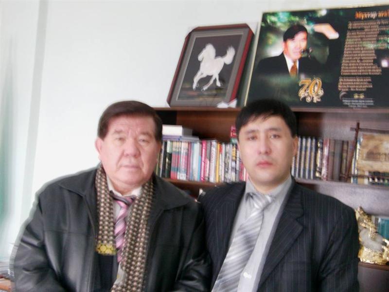 Senior lecturer Abdurakhyn N. with poet M. Shahanov