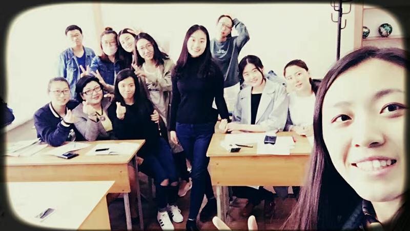 Қытай студенттерімен сабақ